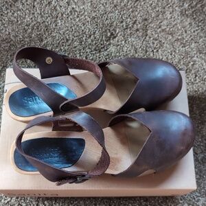 Sanita Antique Brown Leather Sandals Clogs Wooden HeelWomen Sz 40EU/9.5M US